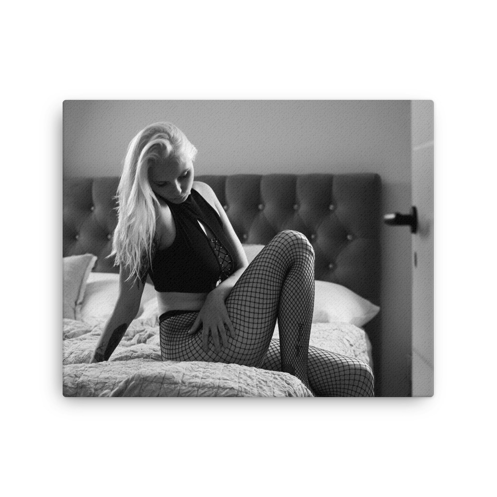 Kristyna Thin canvas - Image 4