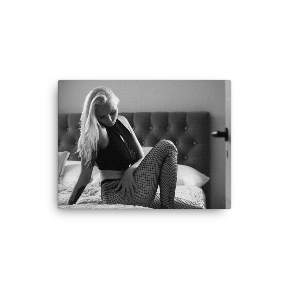 Kristyna Thin canvas - Image 13